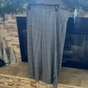 LOFT Women's Gray Checkered Pants
